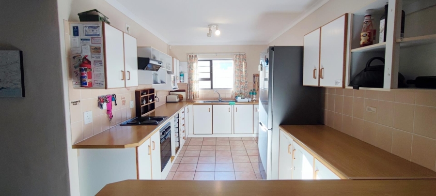 4 Bedroom Property for Sale in Franskraal Western Cape